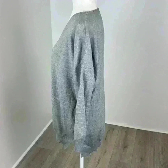 FAVLUX Grey V-Neck Pullover Sweater Size Large - Picture 3 of 8